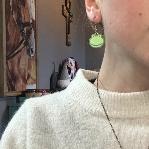 Cute frog earrings for $6 - Picture 3 of 3